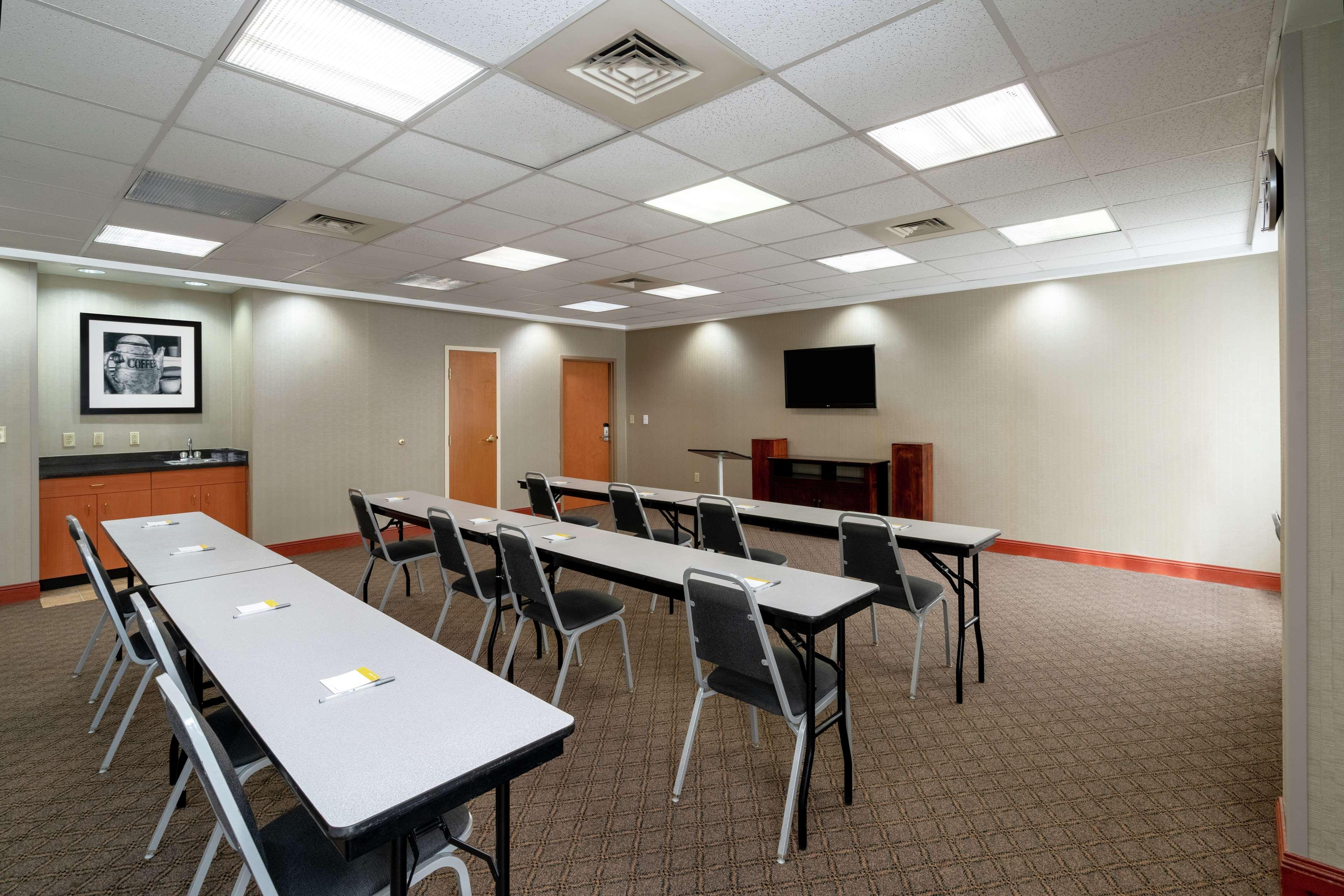Newbern Hampton Inn Dublin מראה חיצוני תמונה
