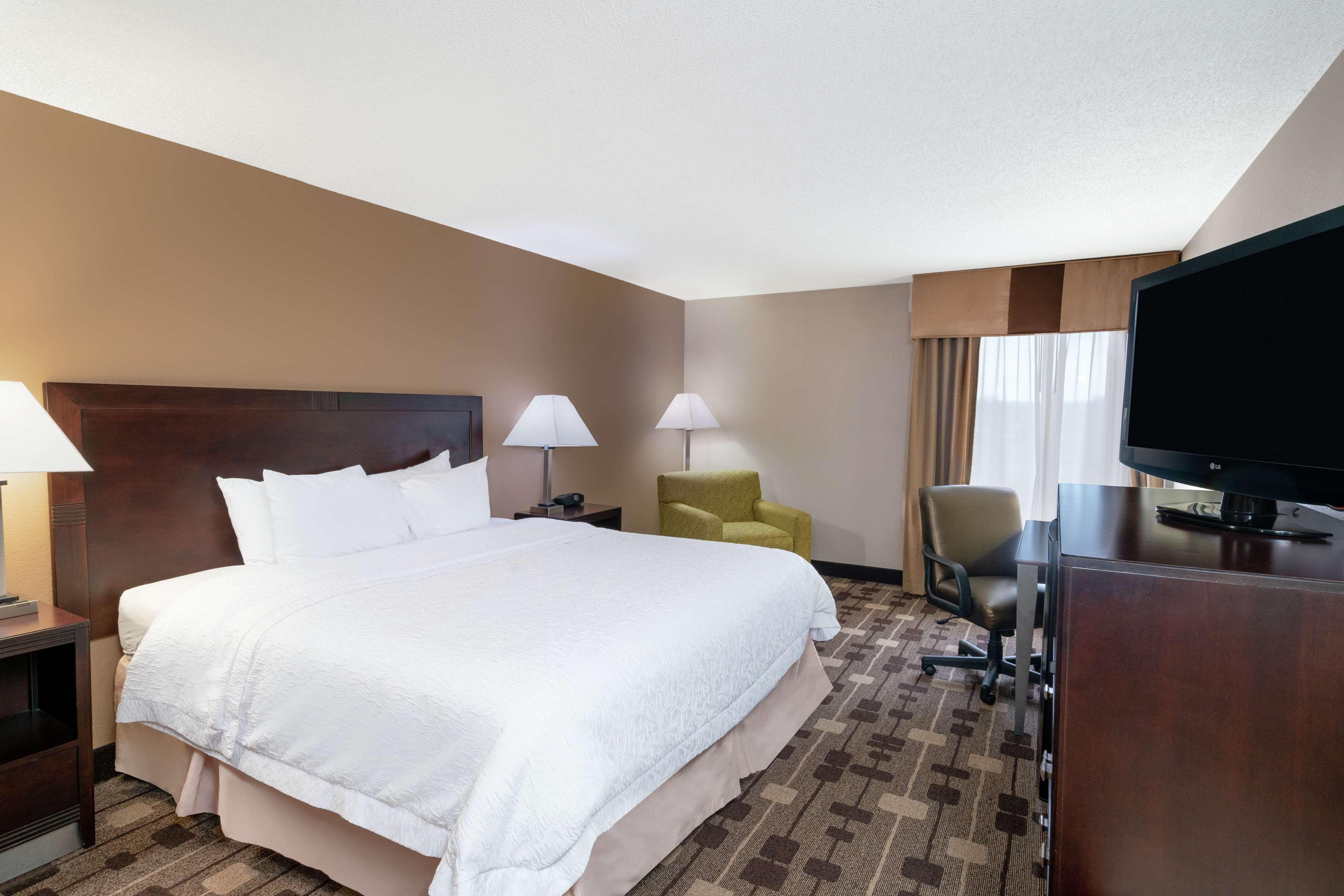 Newbern Hampton Inn Dublin מראה חיצוני תמונה