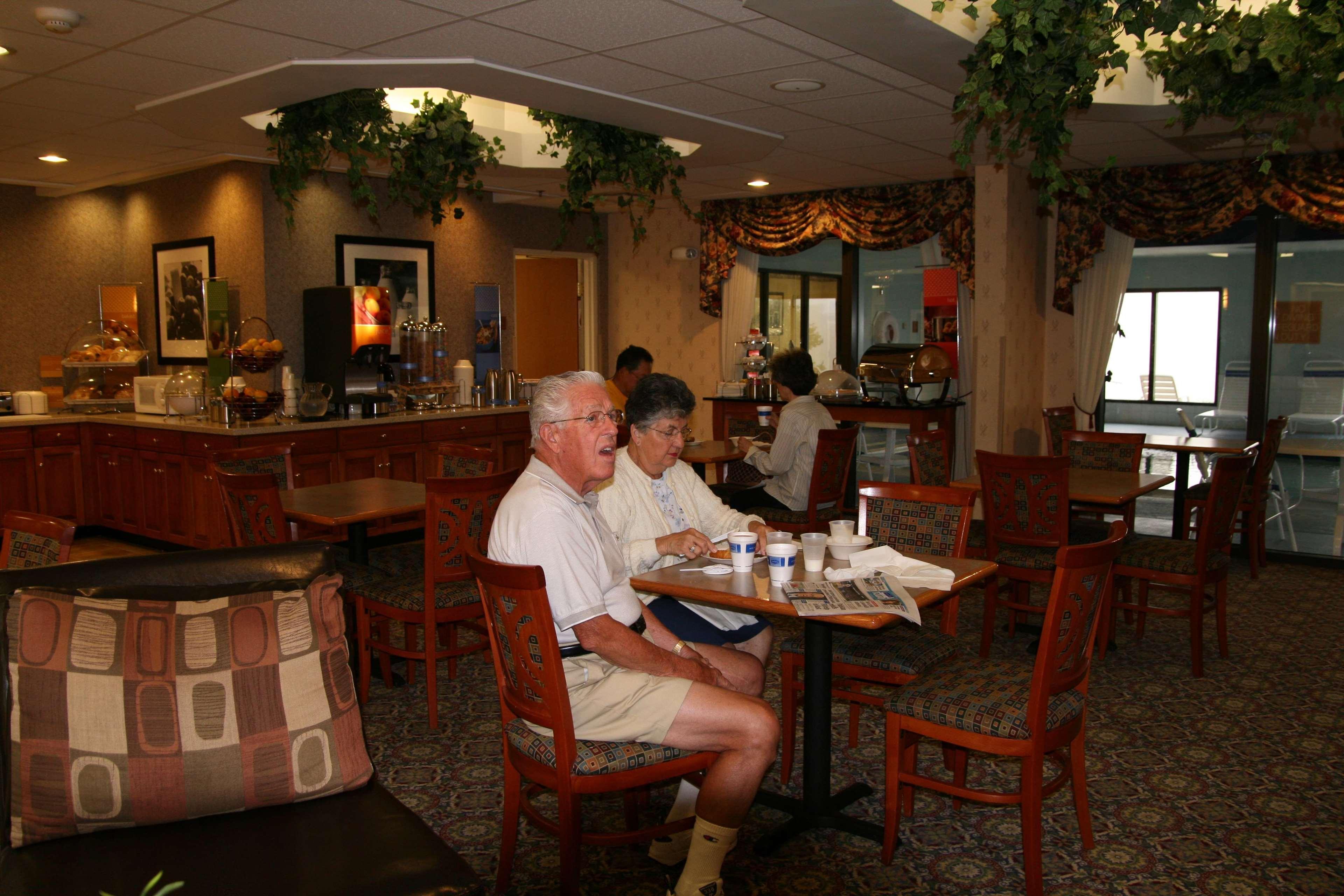 Newbern Hampton Inn Dublin מראה חיצוני תמונה
