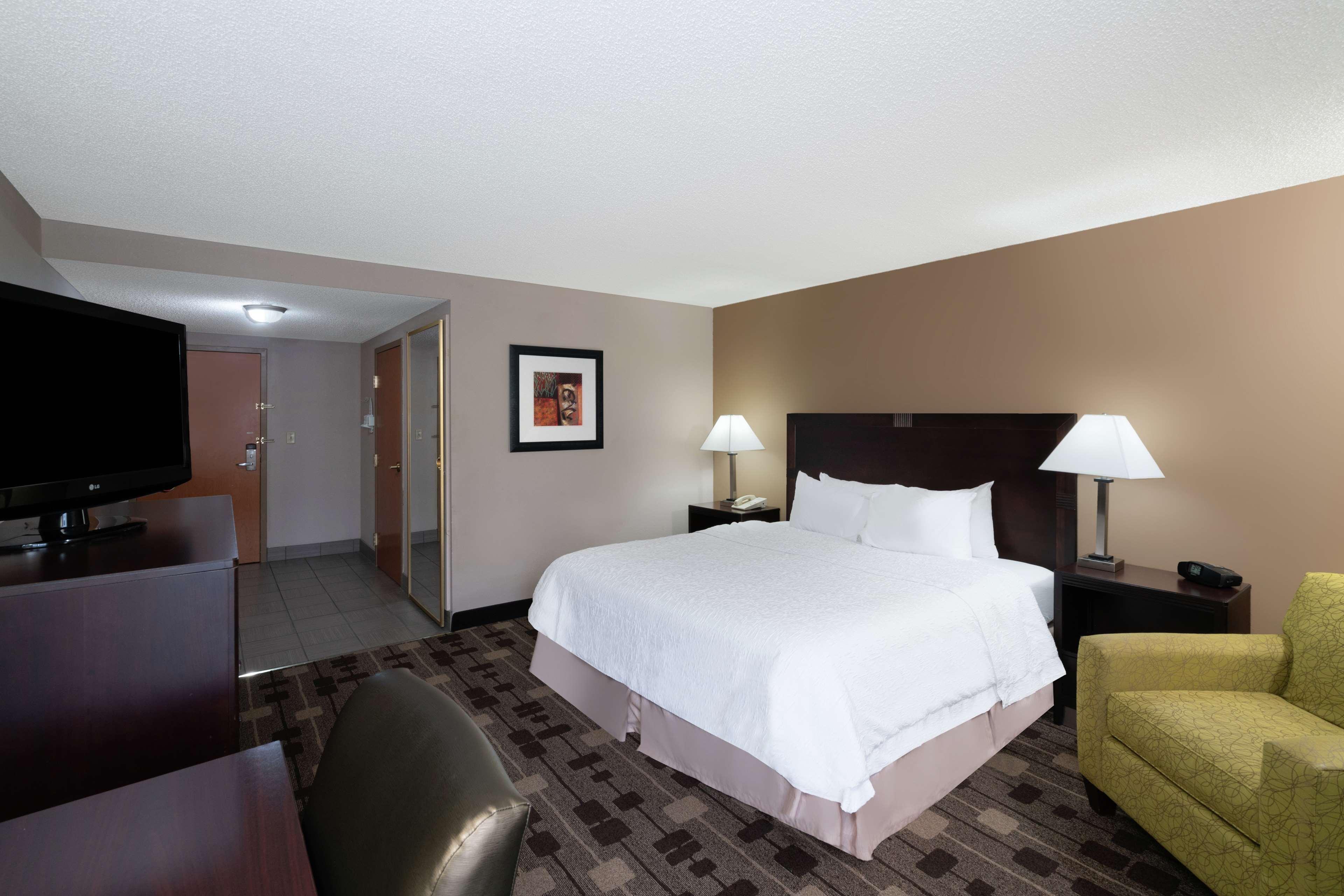 Newbern Hampton Inn Dublin מראה חיצוני תמונה