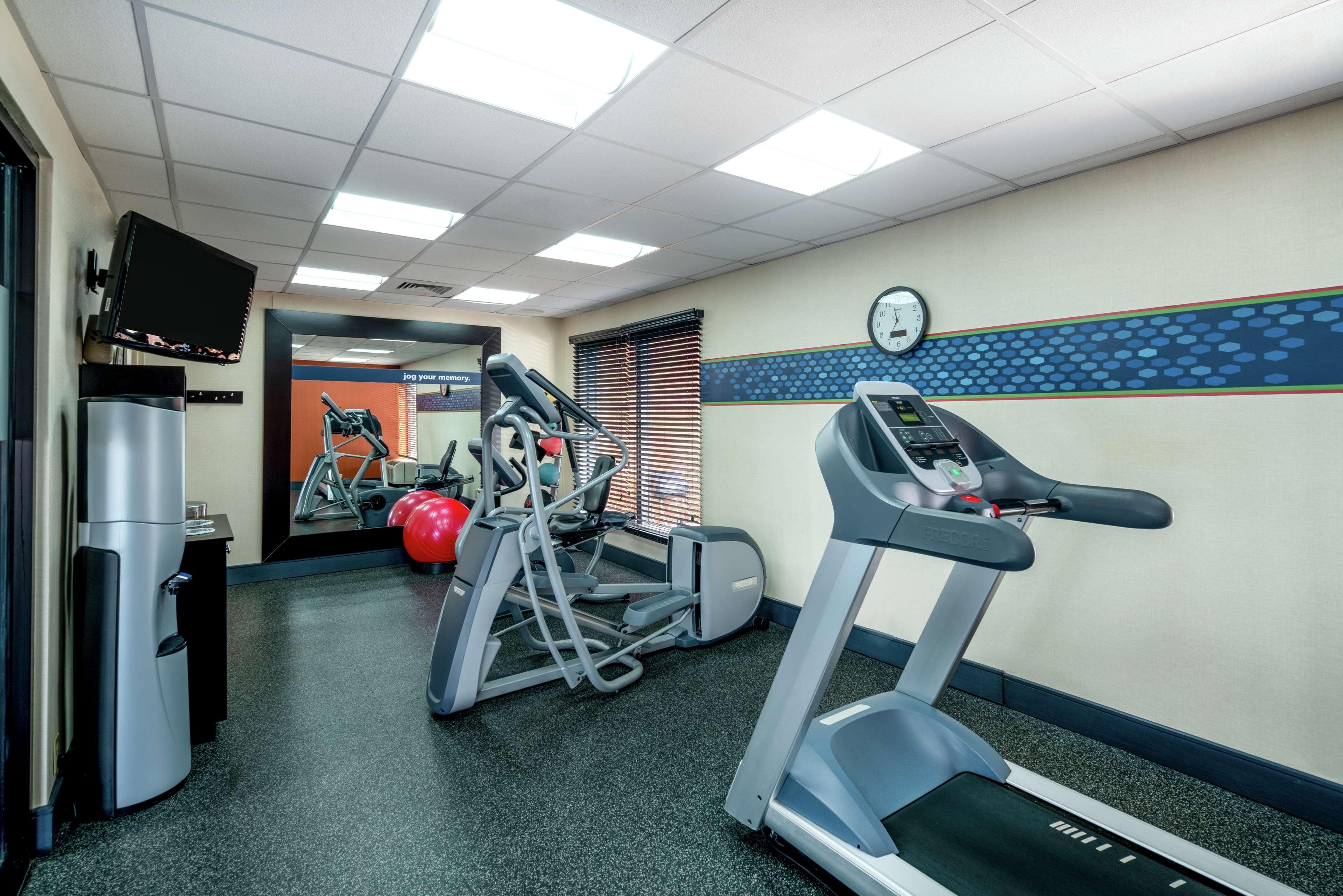 Newbern Hampton Inn Dublin מראה חיצוני תמונה